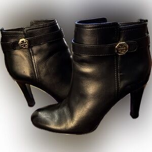Black Gorgeous Tory Burch Brita Equestrian Calf High-Heel Boots
Sz. 8